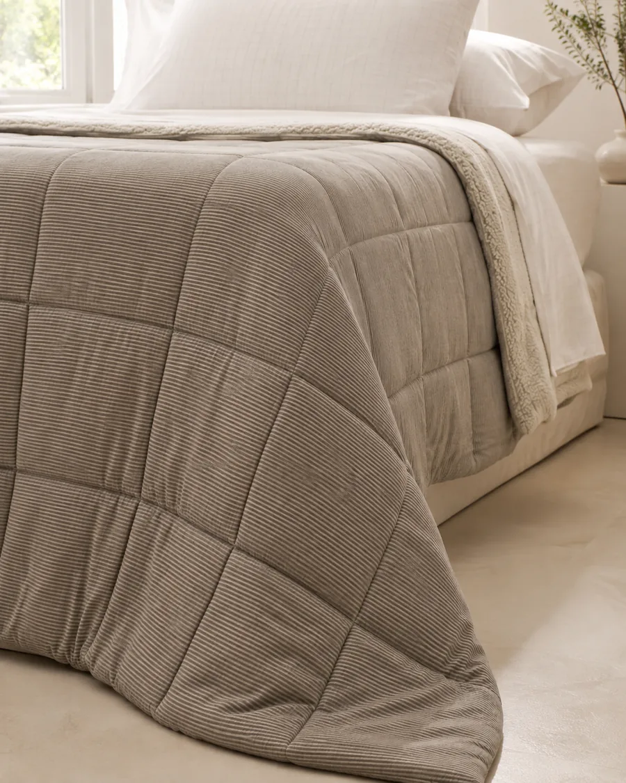 Acolchado matelasseado de corderoy con interior sherpa, línea Brescia